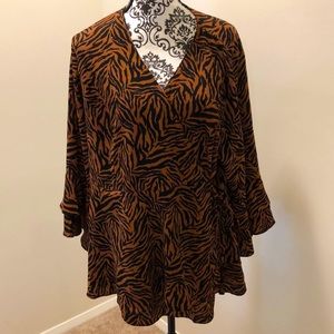 City chic wrap around blouse